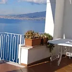 Alojamento de Acomodação e Pequeno-almoço Ambrosio 3*