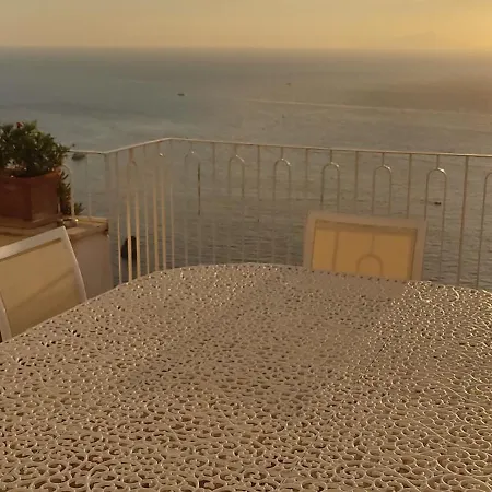 Ambrosio Home Bed & Breakfast Vico Equense